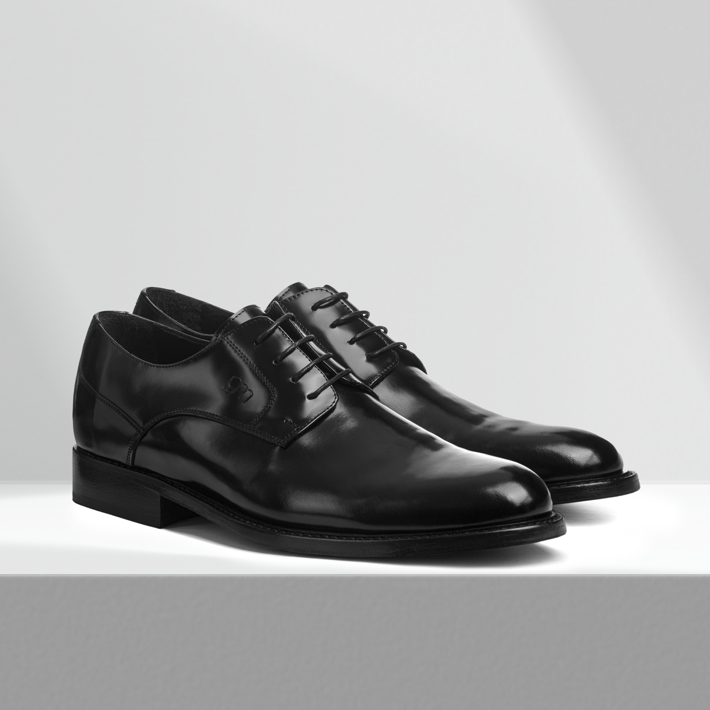 Scarpa elegante ragazzo 2025