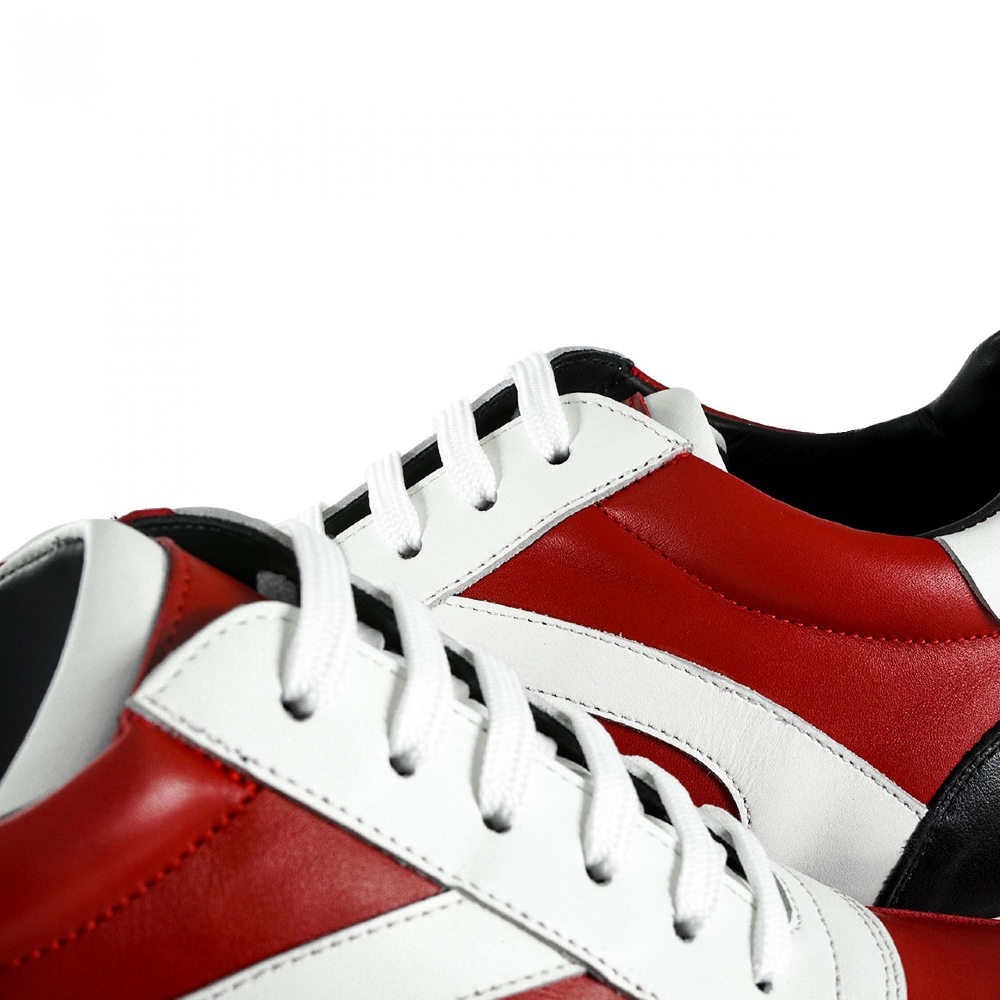 scarpe con rialzo interno