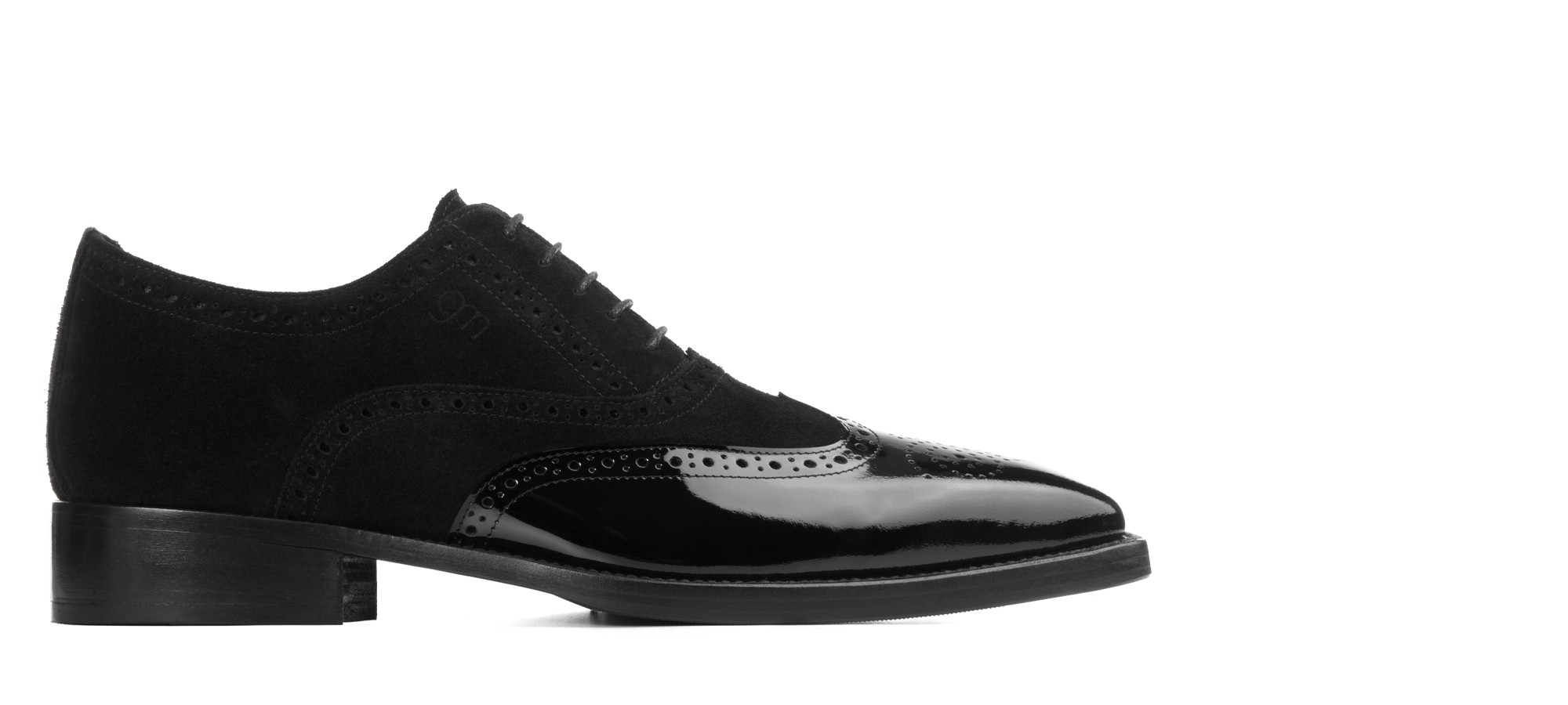Scarpa classica con rialzo