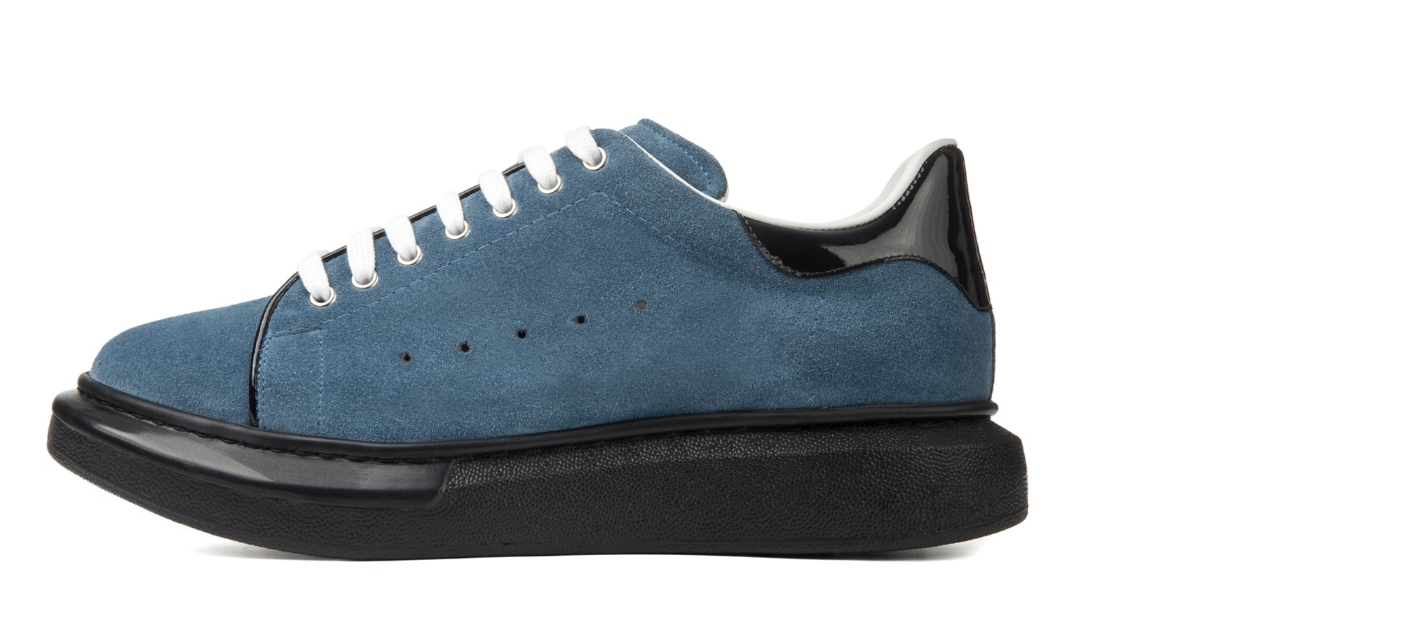 Scarpa con rialzo