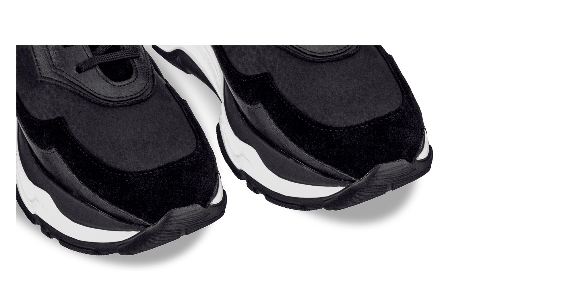 chunky sneakers