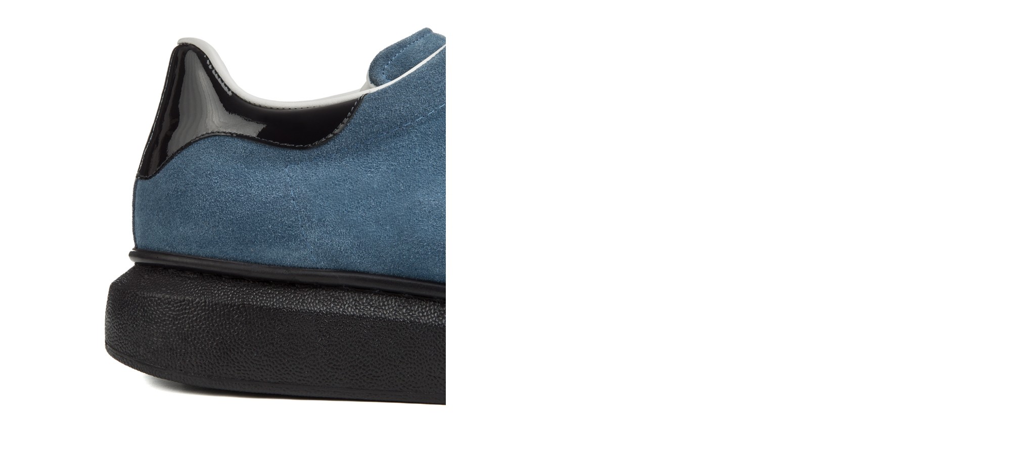 Scarpa con rialzo